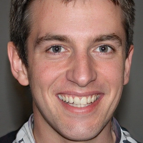 Picture of team member Thomas